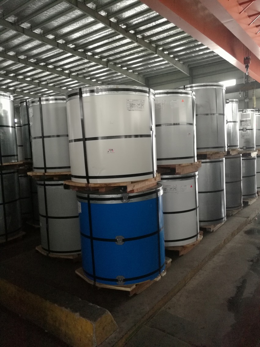 宝钢彩涂卷 绯红 砖红