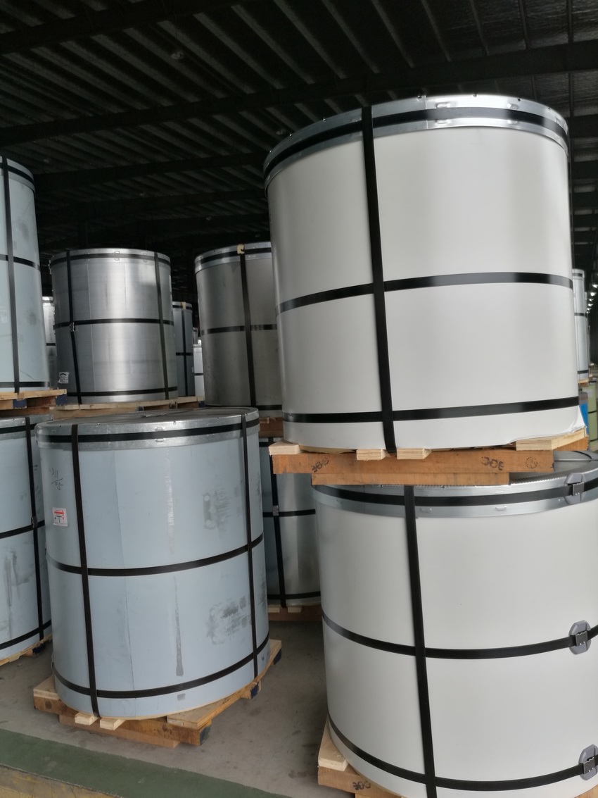 宝钢彩涂卷 银色 银灰色